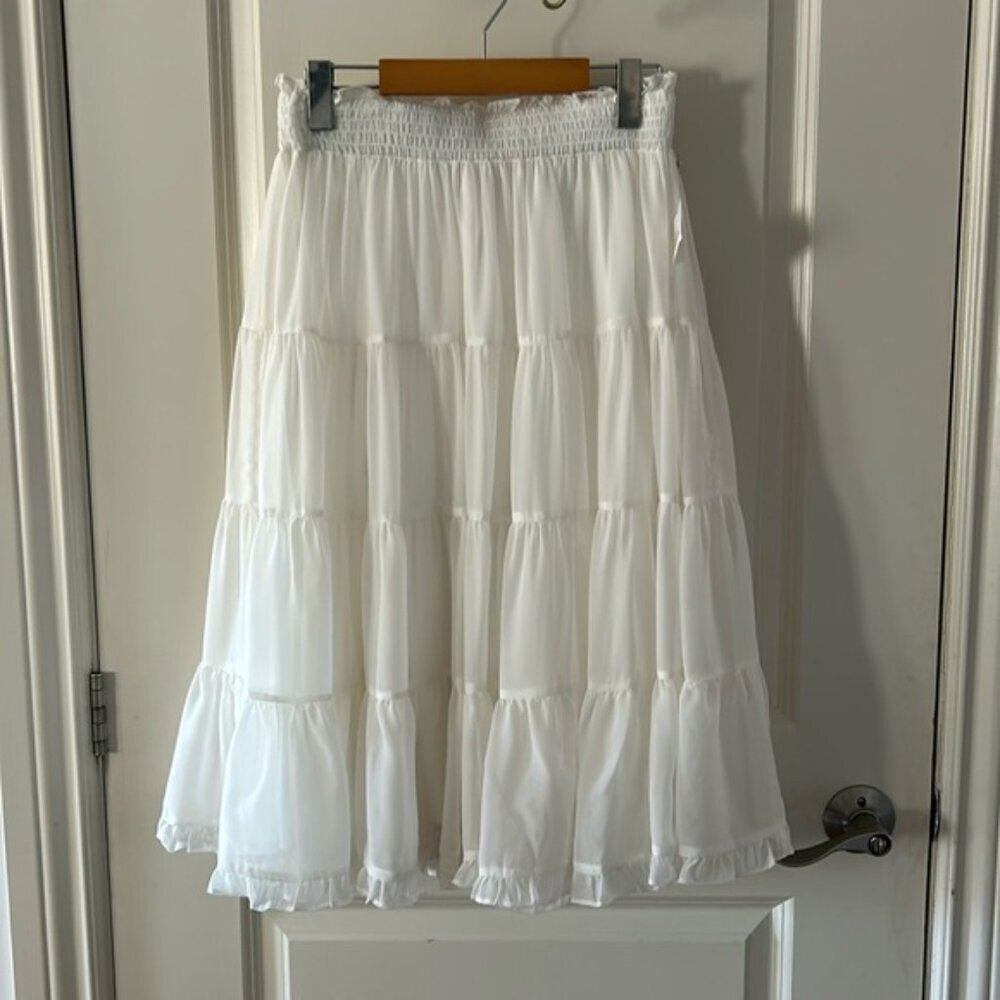 NEW RACHEL PARCELL M pull on white tiered skirt
